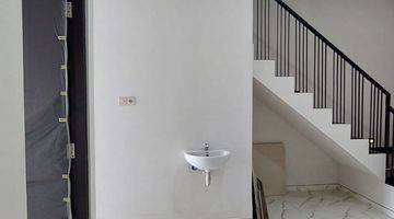 Gambar 3 Rumah Termurah 2 Lantai Baru Semi Furnished SHM di Kutisari Indah, Surabaya Dekat Uk Petra Ubaya , Surabaya