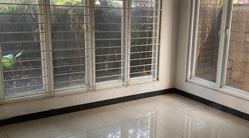 Gambar 4 Dijual Rumah Townhouse LT 180m² Mampang Strategis Gatot Subroto