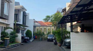 Gambar 5 Dijual Rumah Townhouse LT 180m² Mampang Strategis Gatot Subroto