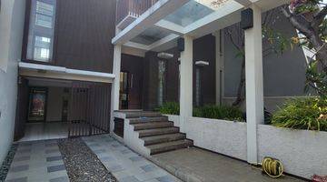 Gambar 4 Dijual Rumah Modern Minimalis 3 Lantai Split Level