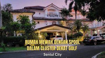 Gambar 1 Rumah Hook Dengan Kolam Renang di Sentul City 