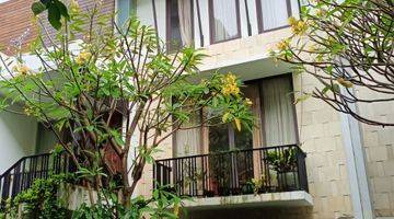 Gambar 1 Townhouse murah 3 lantai di Kemang hills residence, jl ampera 1, jaksel