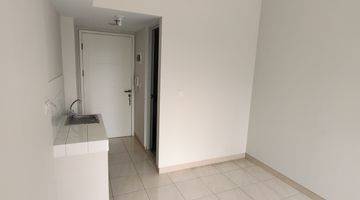 Gambar 3 Dijual Murah Apartemen Studio Furnish Lantai 1 Springlake Sumarecon Bekasi