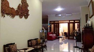 Gambar 3 Rumah Modern Dan Terawat Di Golf Boulevard, Araya Malang nj240 