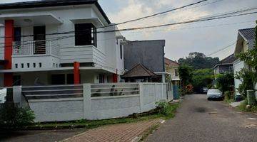 Gambar 4 Di sewakan rumah 2 lantai full.furnish 2 lantai di Kencana loka BSD