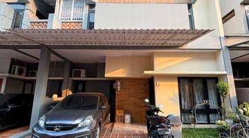 Gambar 1 Rumah Minimalis Full Furnish Dalam Town House Jl Unta Bintaro Tangerag Selatan