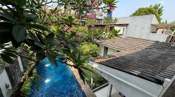 Gambar 1 Rumah 2 Lantai Bagus Furnished SHM di Hj Enting, Jakarta Selatan