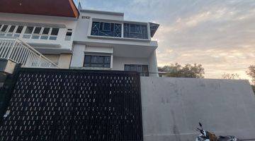 Gambar 3 Modern Hause With 3 Floor In Nusa Dua Area