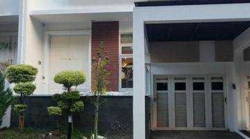 Gambar 1 Rumah Golf Residence Kemayoran 144m2 2 1/2 Lantai Sangat Bagus