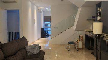 Gambar 5 Rumah Golf Residence Kemayoran 144m2 2 1/2 Lantai Sangat Bagus