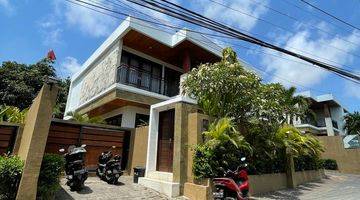 Gambar 1 Villa mewah harga 1M di area Mumbul, Nusa dua