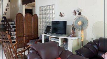 Gambar 3 Dijual Bu Rumah Tinggal Furnished Tanjung Duren Lebar 2 Mobil