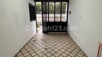 Gambar 1 Rumah 3 Lantai Strategis Bagus Semi Furnished Cirebon Jawa Barat