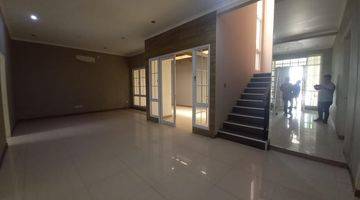 Gambar 4 Dijual Rumah Cantik Cluster Menaggio Gading Serpong Tangerang