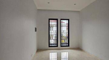 Gambar 3 Rumah Classic Modern Dgn Kolam Renang Puri Bintaro