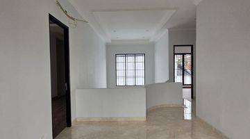 Gambar 5 Rumah Classic Modern Dgn Kolam Renang Puri Bintaro