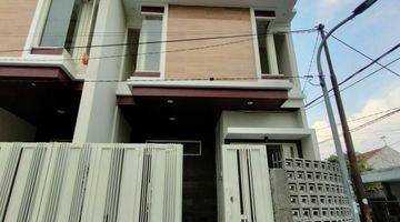 Gambar 1 Dijual Rumah 2 Lantai, di perum Rungkut Harapan, Sby Timur, SHM,