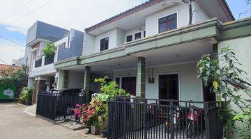 Gambar 3 Rumah Mewah Furnished Dalam Komplek di Bekasi Jaya