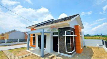 Gambar 1 Rumah Baru Semi Furnished SHM di Bandung