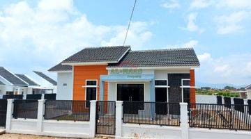 Gambar 4 Rumah Baru Semi Furnished SHM di Bandung