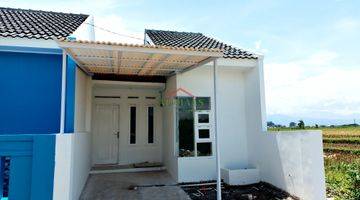 Gambar 2 Rumah Baru Butuh Uang Semi Furnished SHM di Bandung