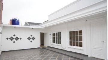 Gambar 1 Brand New Rumah Cantik 2 Lantai Private Pool Kemang Jak Sel