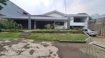 Gambar 4 Disewakan Murah Rumah Luas Bagus 1,5 Lantai Kolam Renang