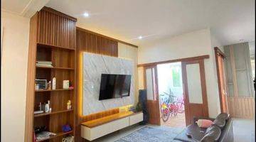 Gambar 4 RUMAH MENARIK BERGAYA BALI
DI PERUMAHAN BALI GARDEN CITY VIEW
SEMI FURNISHED JLN AWILIGAR SELATAN KOTA BANDUNG