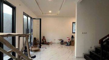 Gambar 3 Rumah dijual type Modern classic di Jagakarsa