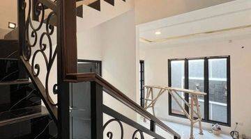 Gambar 5 Rumah dijual type Modern classic di Jagakarsa