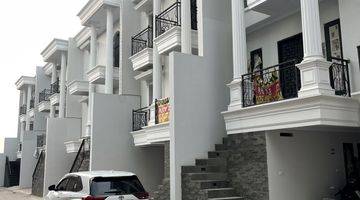 Gambar 2 [for Sale] Town House Modern Classic Jagakarsa 1 Raya 