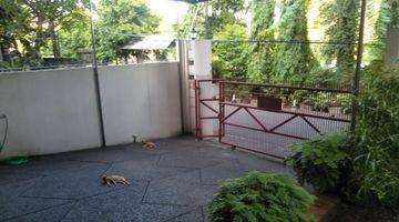 Gambar 2 For Rent Kemang Rp 370 million/year oke for office. 