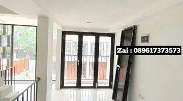 Gambar 4 Duren Tiga - Dijual Brand New Modern House Siap Huni Dalam Townhouse