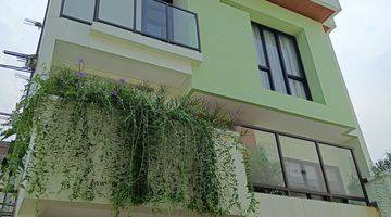 Gambar 1 Dijual Rumah Kebon Jeruk 3 lantai Private Cluster E Balcony 