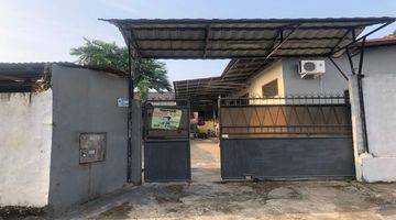 Gambar 4  Rumah Kost 10 Pintu di Jl. Tanah Kusir IV , Tanah Kusir