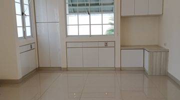 Gambar 4 DISEWAKAN Rumah Mewah Semi Furnished @ De Park, BSD