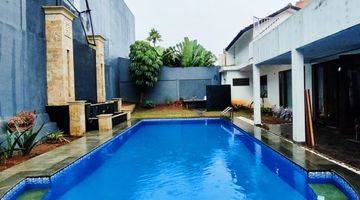 Gambar 4 Rumah Mewah Hook 2 Lantai Kemang Jakarta Selatan Private Pool 