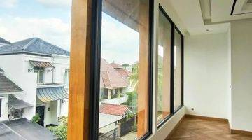 Gambar 5 Rumah 3 setengah lantai di pondok indah Jakarta selatan