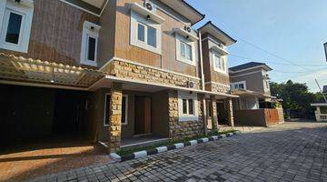 Gambar 1 Rumah 2 Lantai Furnished Sertifikat Hak Milik di Jl. Kaliurang Sleman