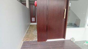 Gambar 3 Rumah Minimalis Modern 2 Lantai Murah SHM Siap Huni 