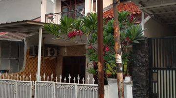 Gambar 1 Rumah 2 Lantai Furnished di Kavling Pondok Bambu , Jakarta Timur