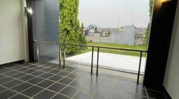 Gambar 4 Rumah Bagus Minimalis Modern 2 Lantai Full Furnished Siap Huni di Setraduta Bandung