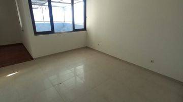 Gambar 5 Jual Cepat Rumah Townhouse Dalam Cluster Holis Mainroad