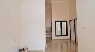 Gambar 5 Rumah  Unfurnished Bagus SHM di Pakal Indah Timur, Pakal