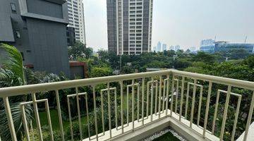 Gambar 2 Apartement Botanica 3 BR Furnished Bagus