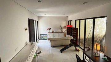 Gambar 4 Dijual Rumah Cantik Cluster Illustria Eminent 