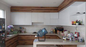 Gambar 4 Rumah 2 Lantai Bagus Semi Furnished di Gading Serpong Cluster Oleaster, Tangerang