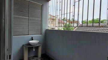 Gambar 2 Dijual Rumah 2 Lantai. Baruk. Dekat Rungkut/Merr