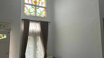 Gambar 2 Disewakan/ Dijual Rumah di Dakota 2 Lantai 172m² 4 KT Bagus SHM