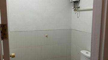 Gambar 3 Disewakan/ Dijual Rumah di Dakota 2 Lantai 172m² 4 KT Bagus SHM